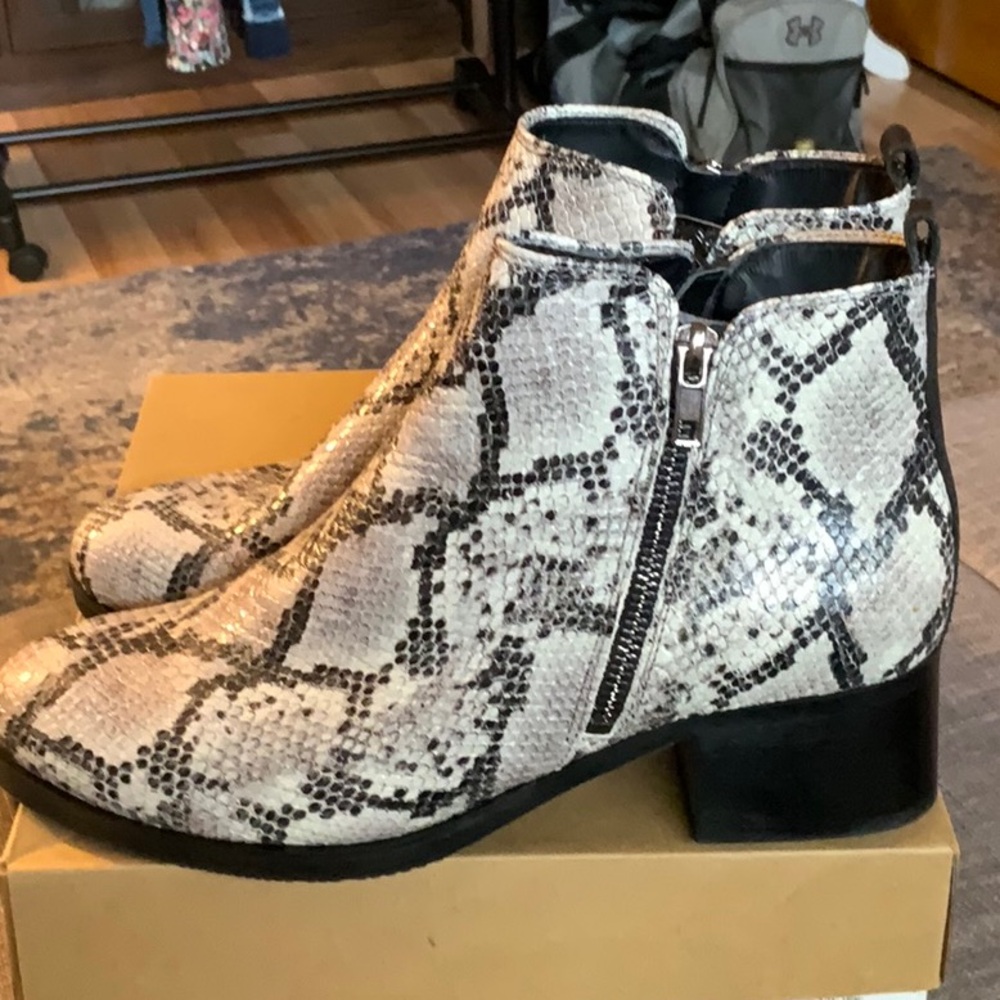 Clarks Women's Ankle Boots - Black and Gray Snake Print